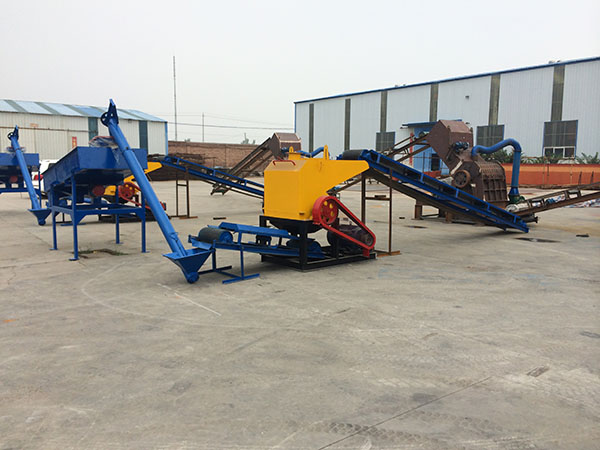 輪胎橡膠粉碎機